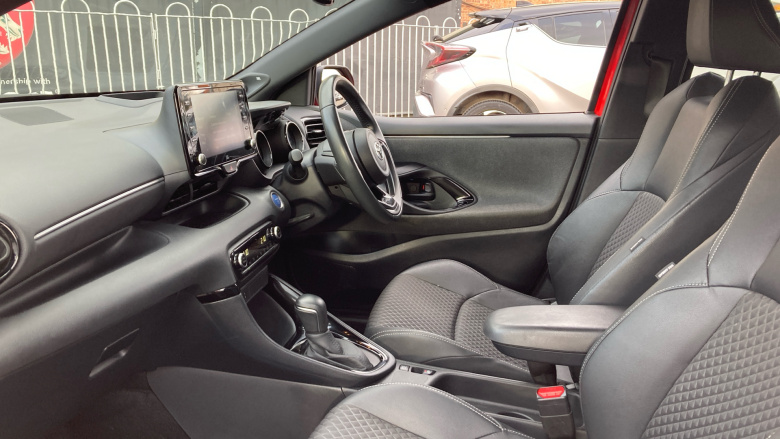 Toyota Yaris 1.5 Hybrid Launch Edition 5dr CVT Hybrid Hatchback